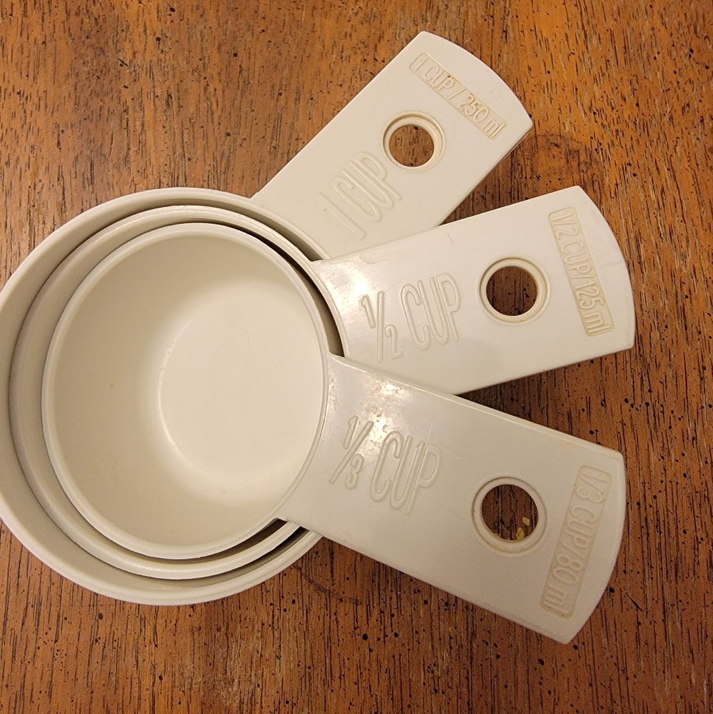 Vintage Pyrex Accessories Plastic Dry Measuring Cup Set of 3